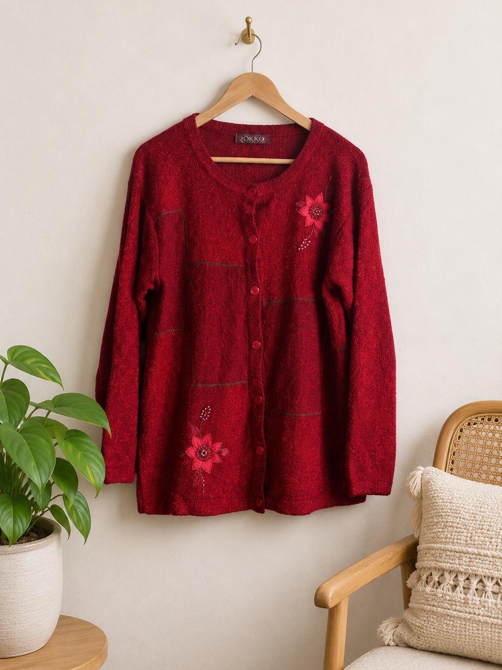 Vintage Red Embroidered Beaded Cardigan Womens L Sparkly Cozy Cabin Grandma Core